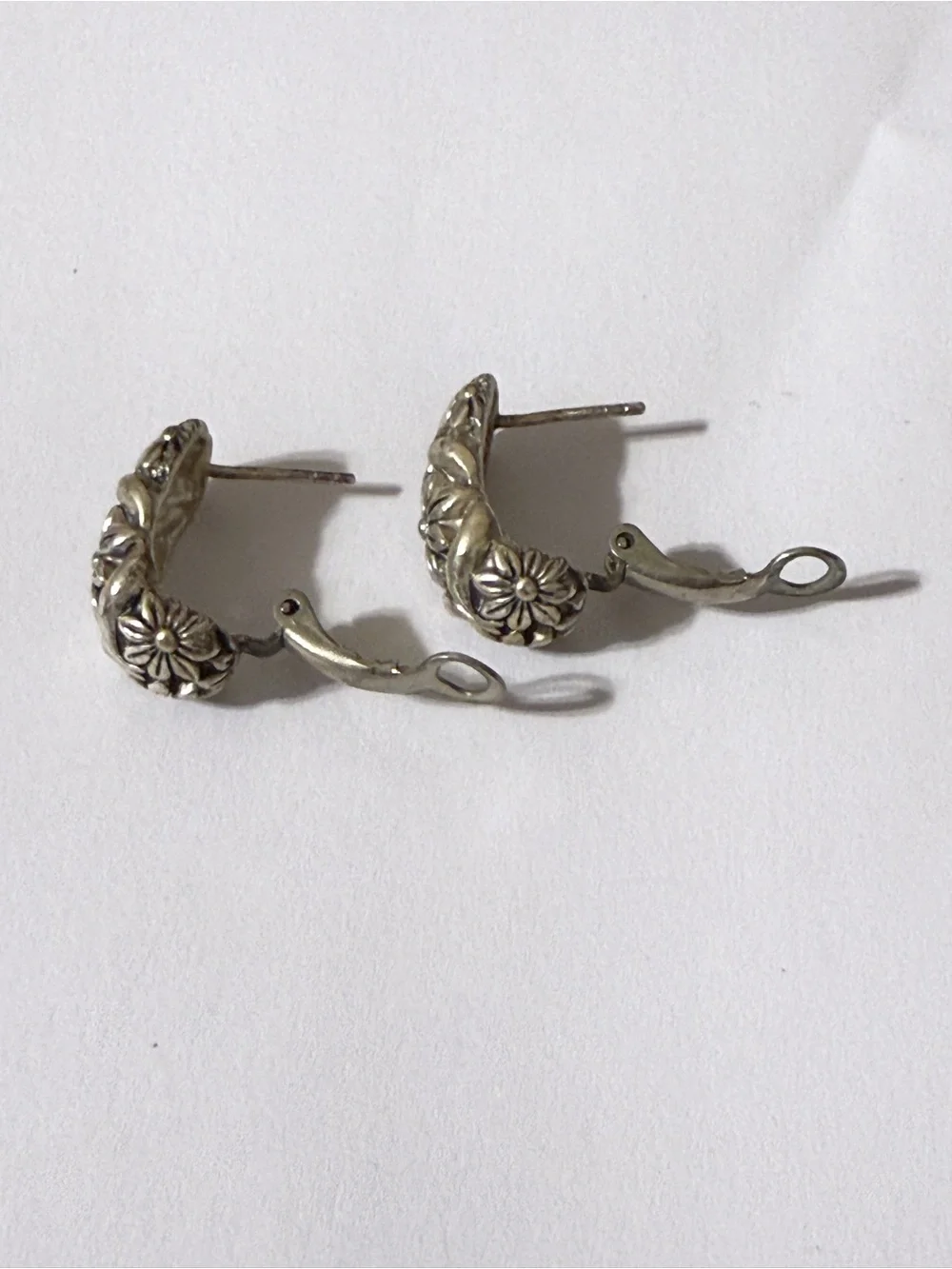 Vintage Roman & Sunstone SU 925 Sterling Silver Floral Huggie Hoop Earrings